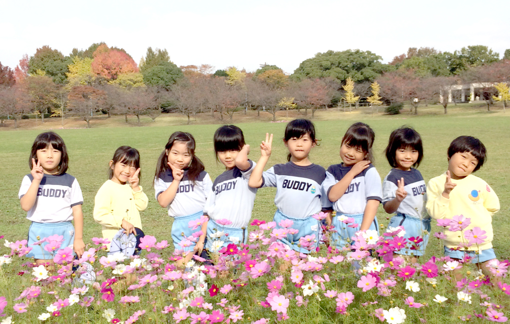 コスモスの前でパチリ