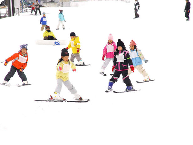 スキーを楽しむ